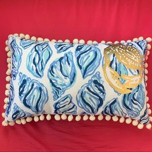 Patterned pillow